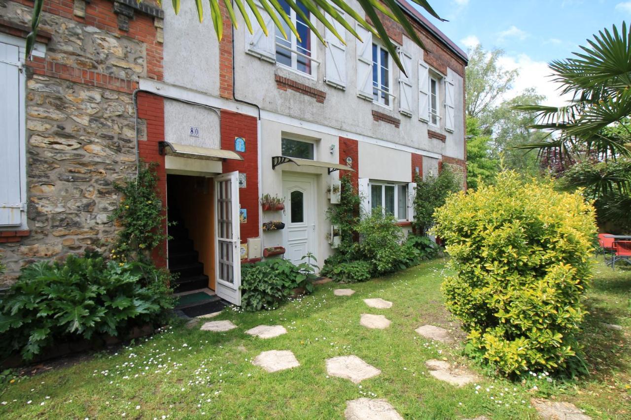 Disponible - Appartement Entier - Ligne H 15Mn Paris-Gare Du Nord, Parking Rue Gratuit, 4 Pers, Station De Train En Face Toutes Les 15Mn, Hippodrome, Cdfas, Universite, Borne Electrique, 1Er Etage Eaubonne Esterno foto