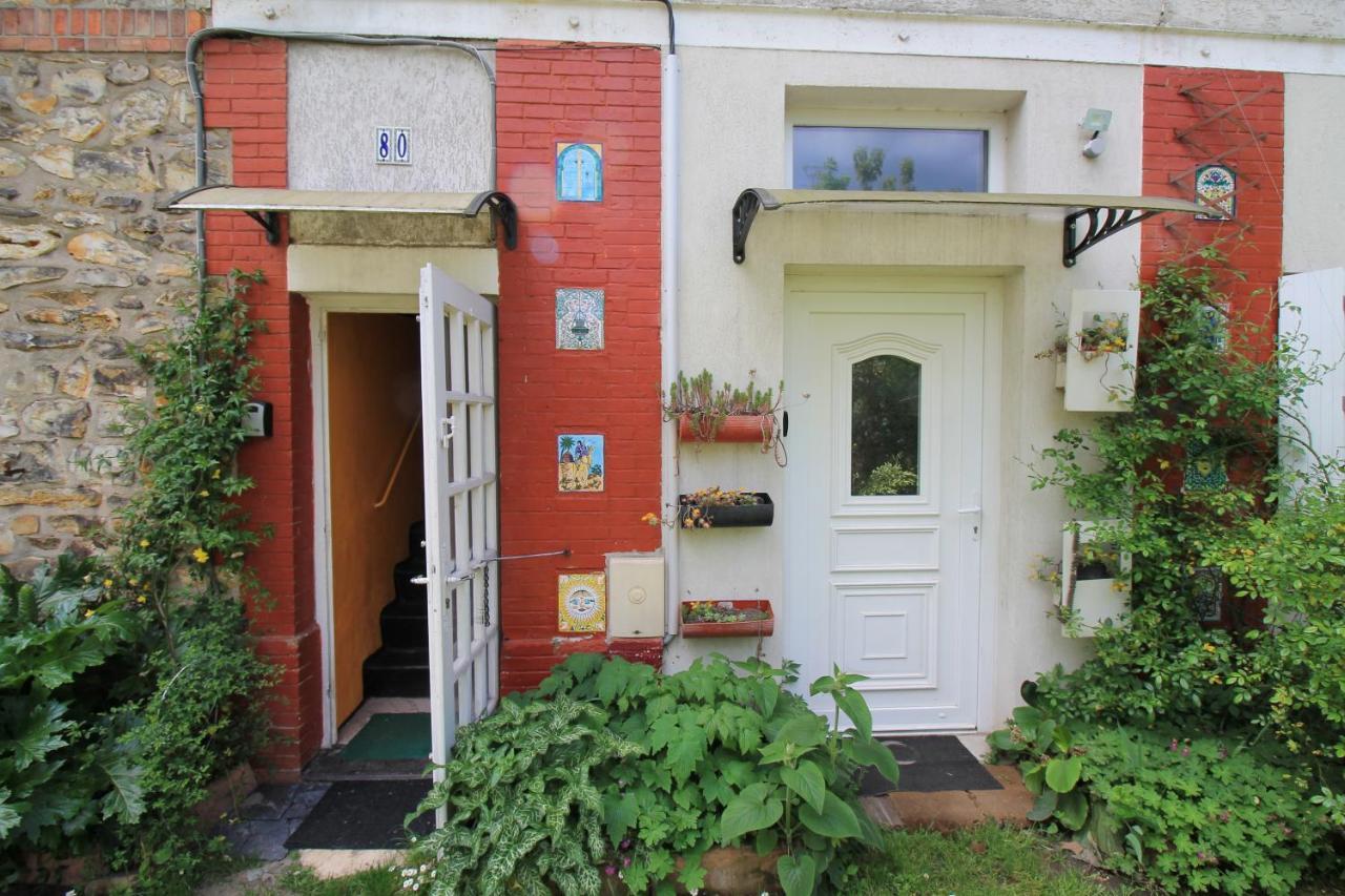 Disponible - Appartement Entier - Ligne H 15Mn Paris-Gare Du Nord, Parking Rue Gratuit, 4 Pers, Station De Train En Face Toutes Les 15Mn, Hippodrome, Cdfas, Universite, Borne Electrique, 1Er Etage Eaubonne Esterno foto