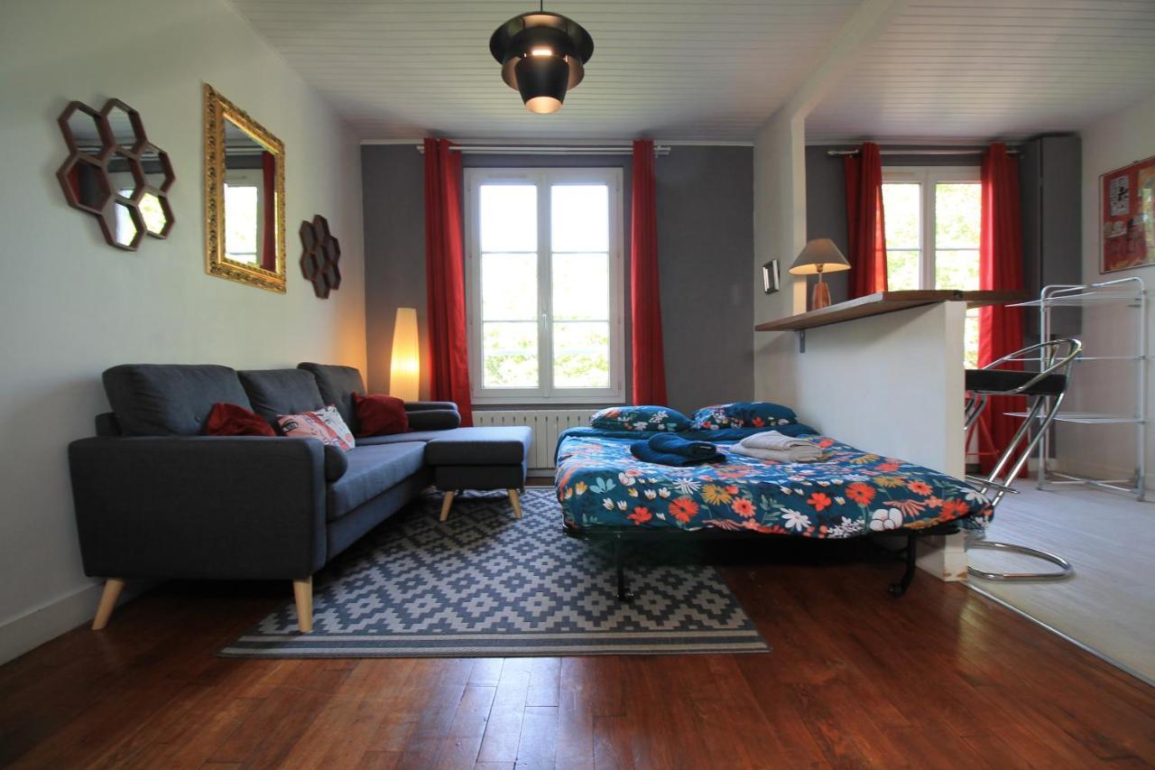 Disponible - Appartement Entier - Ligne H 15Mn Paris-Gare Du Nord, Parking Rue Gratuit, 4 Pers, Station De Train En Face Toutes Les 15Mn, Hippodrome, Cdfas, Universite, Borne Electrique, 1Er Etage Eaubonne Esterno foto