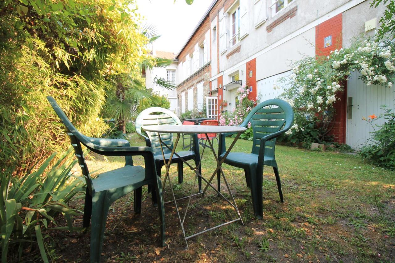 Disponible - Appartement Entier - Ligne H 15Mn Paris-Gare Du Nord, Parking Rue Gratuit, 4 Pers, Station De Train En Face Toutes Les 15Mn, Hippodrome, Cdfas, Universite, Borne Electrique, 1Er Etage Eaubonne Esterno foto