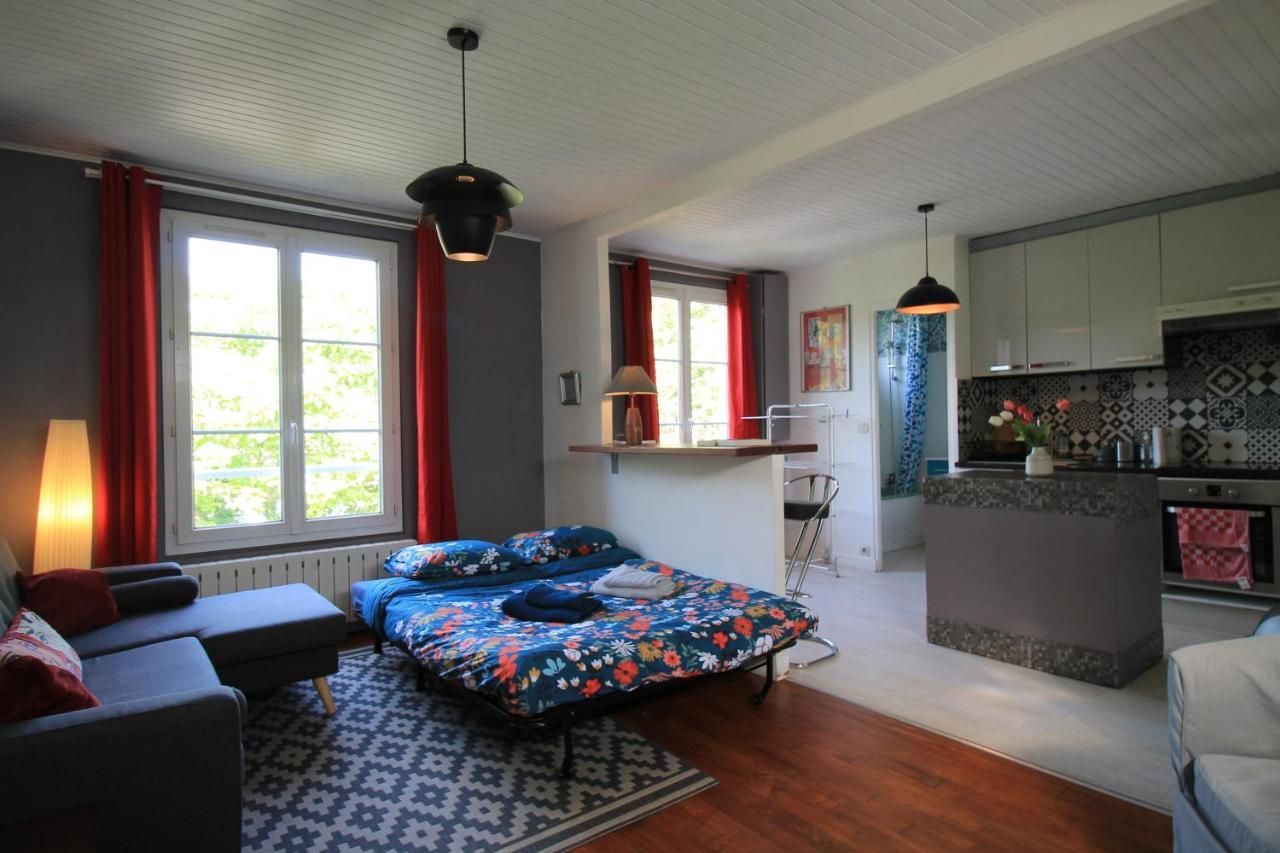 Disponible - Appartement Entier - Ligne H 15Mn Paris-Gare Du Nord, Parking Rue Gratuit, 4 Pers, Station De Train En Face Toutes Les 15Mn, Hippodrome, Cdfas, Universite, Borne Electrique, 1Er Etage Eaubonne Esterno foto